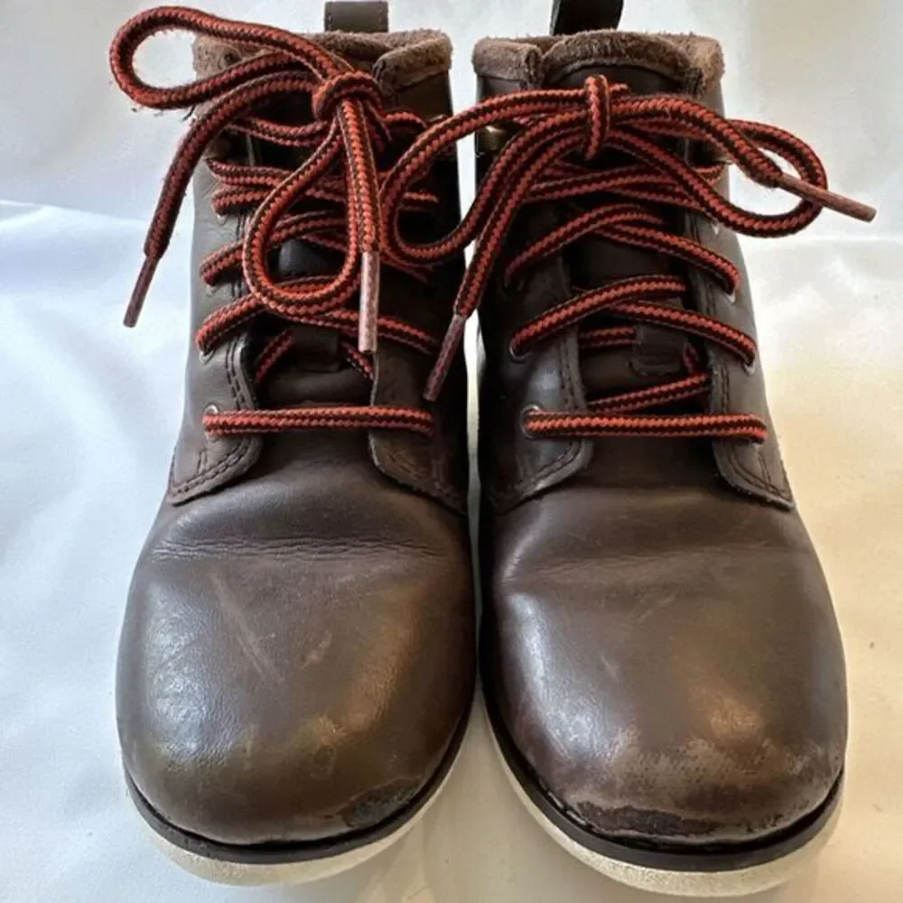 UGG Big Kids Brown Lace Up Boots Size 1‎